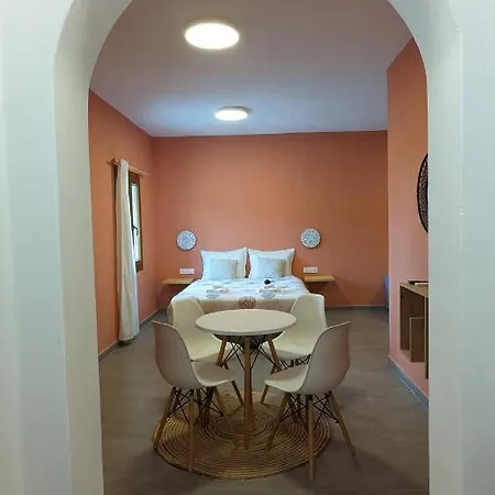 Under The Palm Tree Boutique Apartman