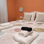Under The Palm Tree Boutique * Áno Meriá