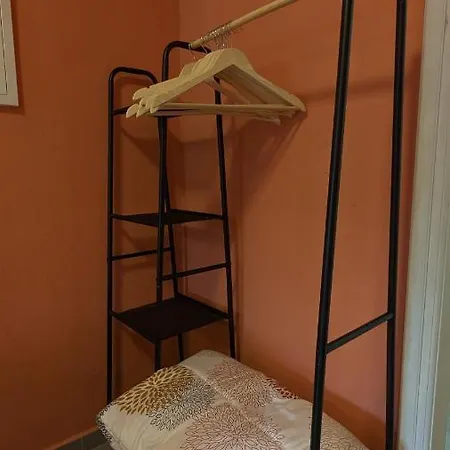 Under The Palm Tree Boutique * Áno Meriá