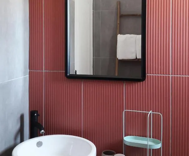 Apartment Under The Palm Tree Boutique *