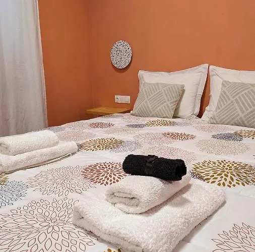 Under The Palm Tree Boutique * Ano Meria