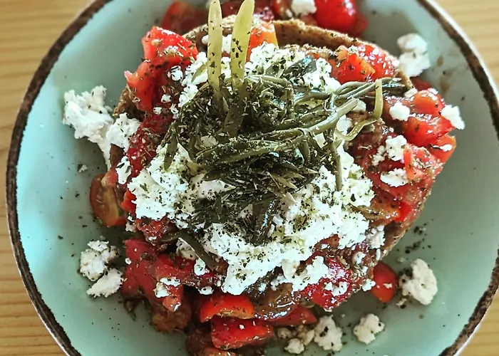 Under The Palm Tree Boutique *